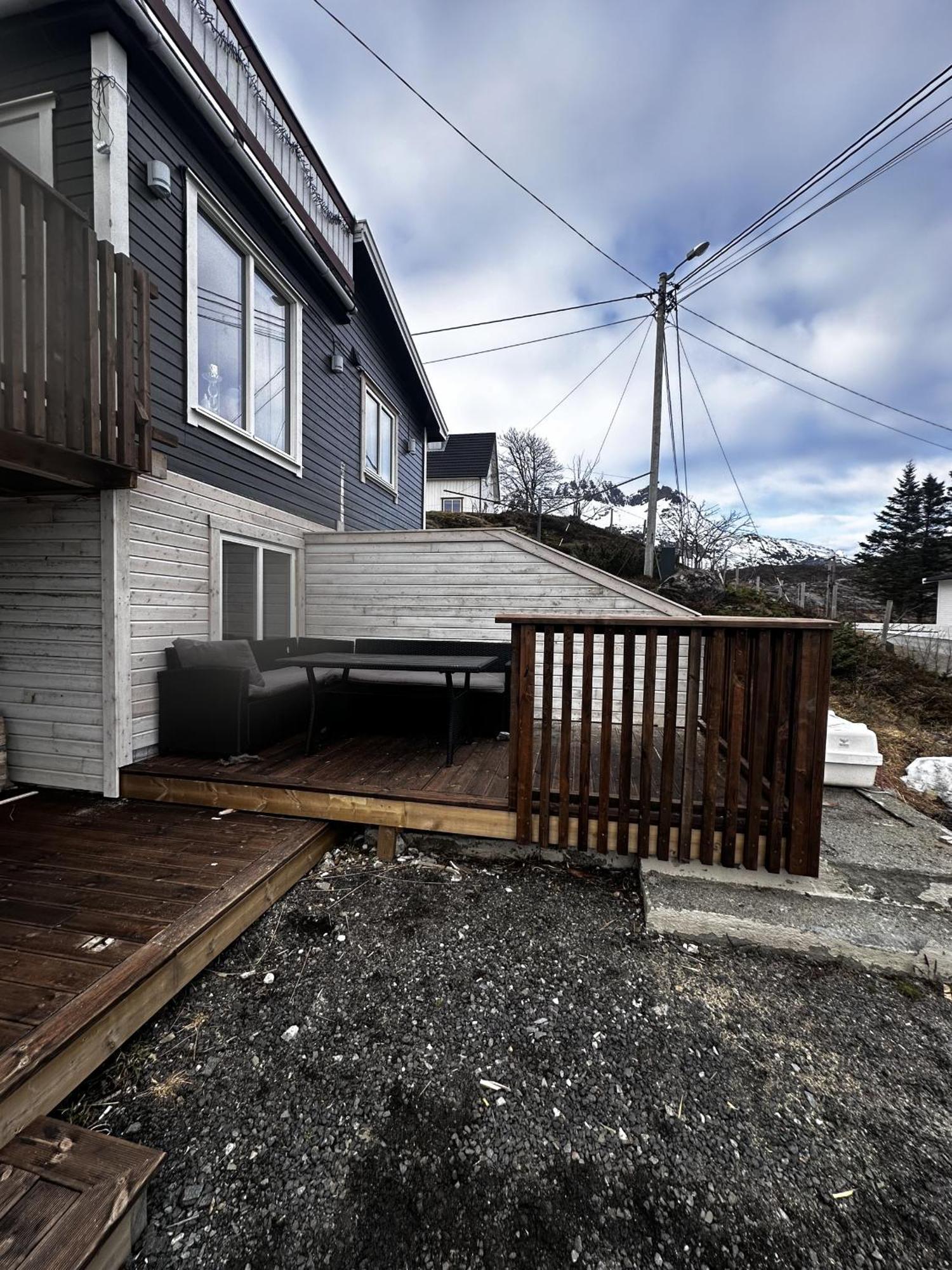 Kb Basement Apartment Sørvågen 外观 照片