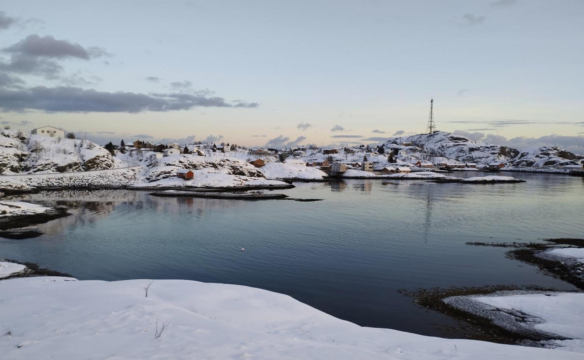 Kb Basement Apartment Sørvågen 外观 照片