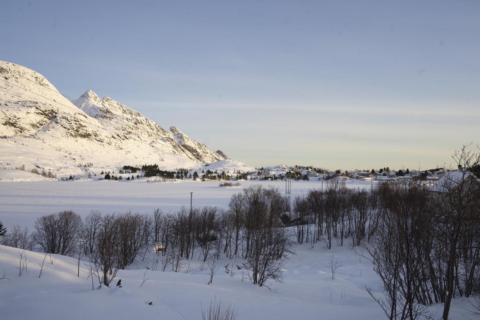 Kb Basement Apartment Sørvågen 外观 照片