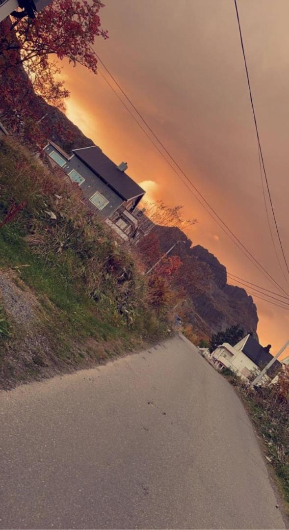 Kb Basement Apartment Sørvågen 外观 照片