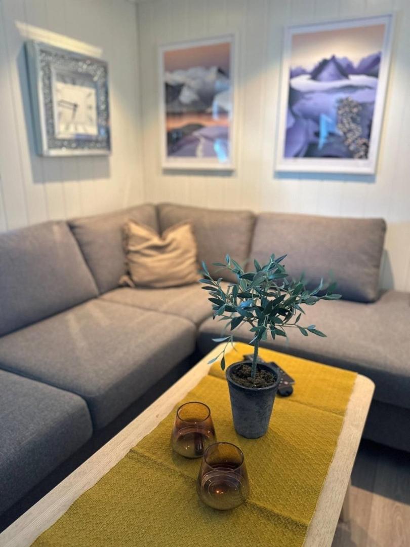 Kb Basement Apartment Sørvågen 外观 照片