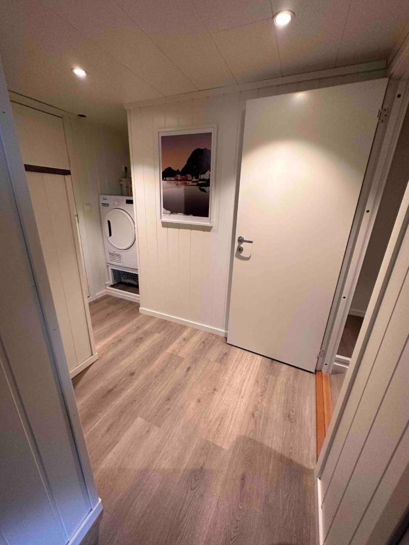 Kb Basement Apartment Sørvågen 外观 照片