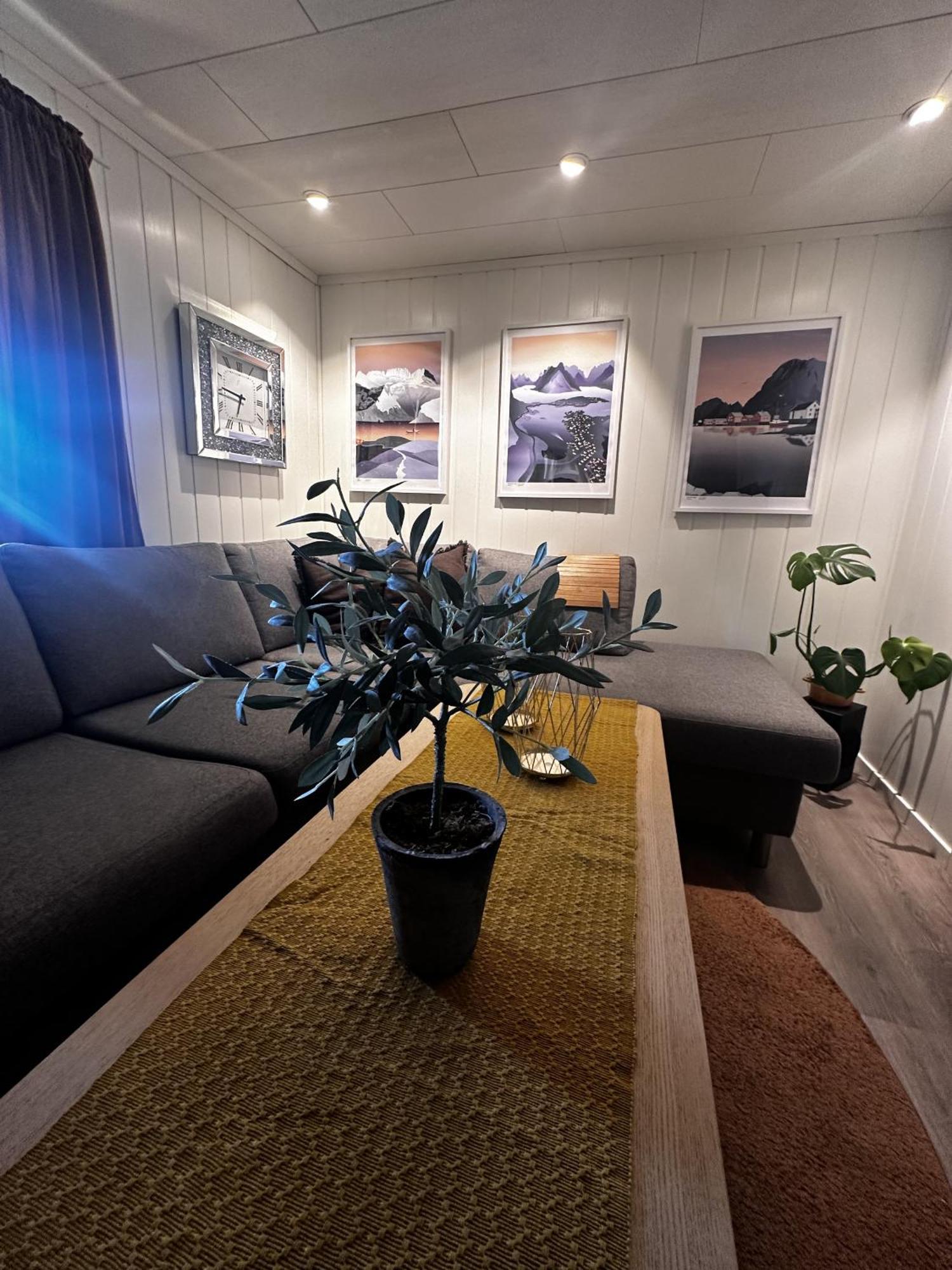 Kb Basement Apartment Sørvågen 外观 照片